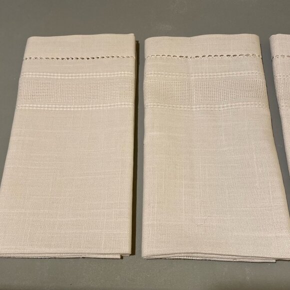 New Linen Napkins Set of 4 Ivory 100% Polyester 20'' x 20'' Not Used - Picture 2 of 6